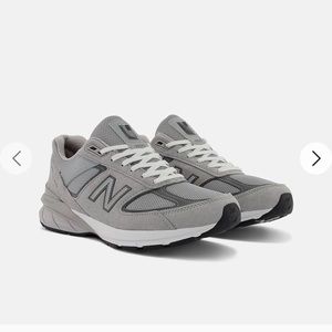 MADE in USA 990v5 Core New Balance Sneaker In gray